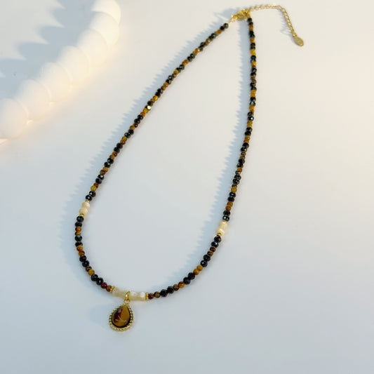 Tiger Eye & Shell Bead Choker with Teardrop Pendant – Boho Natural Elegance
