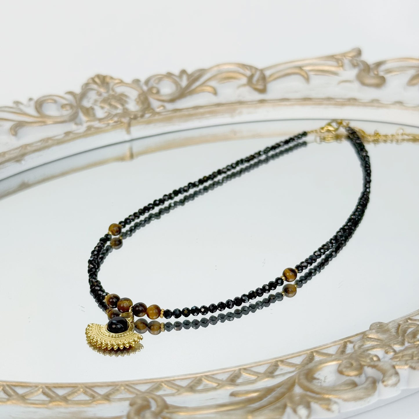 Black Spinel & Tiger Eye Fan Pendant Choker – Boho-Chic Elegance