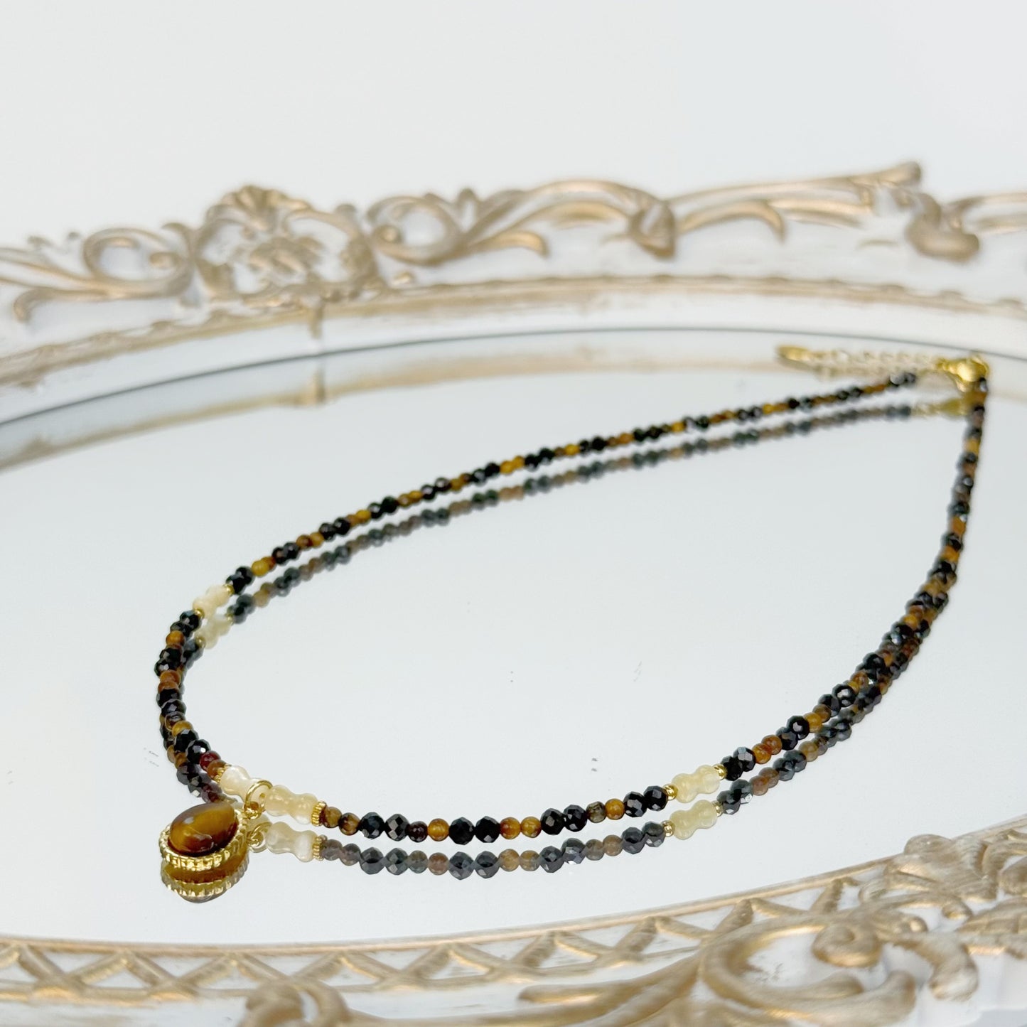 Tiger Eye & Shell Bead Choker with Teardrop Pendant – Boho Natural Elegance